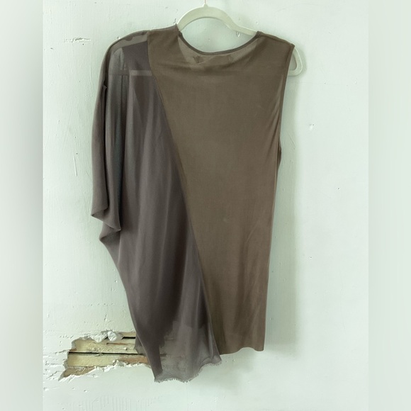 Nicolas Mark Top in Brown - Picture 3 of 4